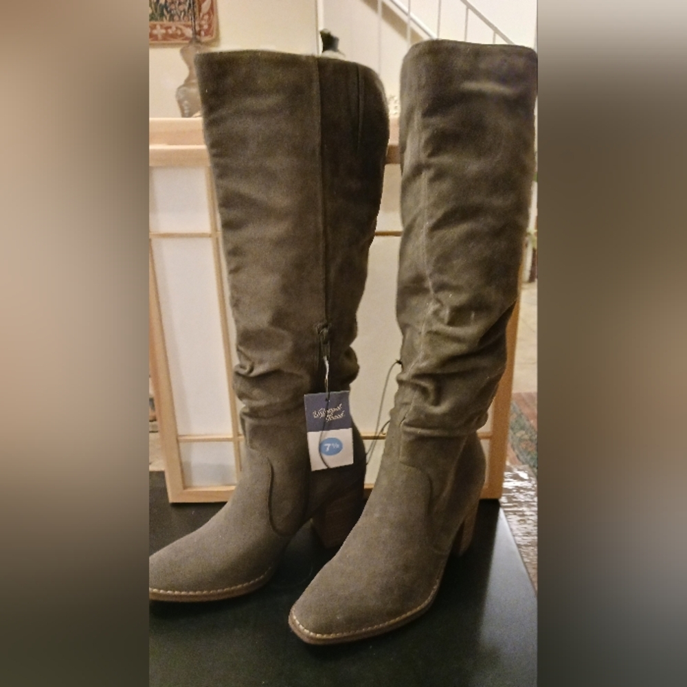 New Universal Threads under knee long boots sz.7.5 color grey - Picture 2 of 7